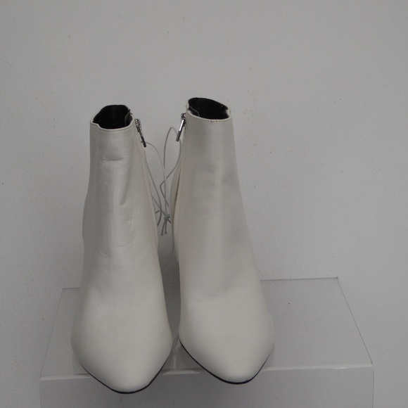 NEW Dolce Vita White Ankle Boots Size 6  #046 - Picture 5 of 8